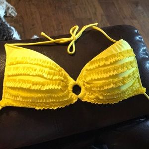 Ruffled bikini top